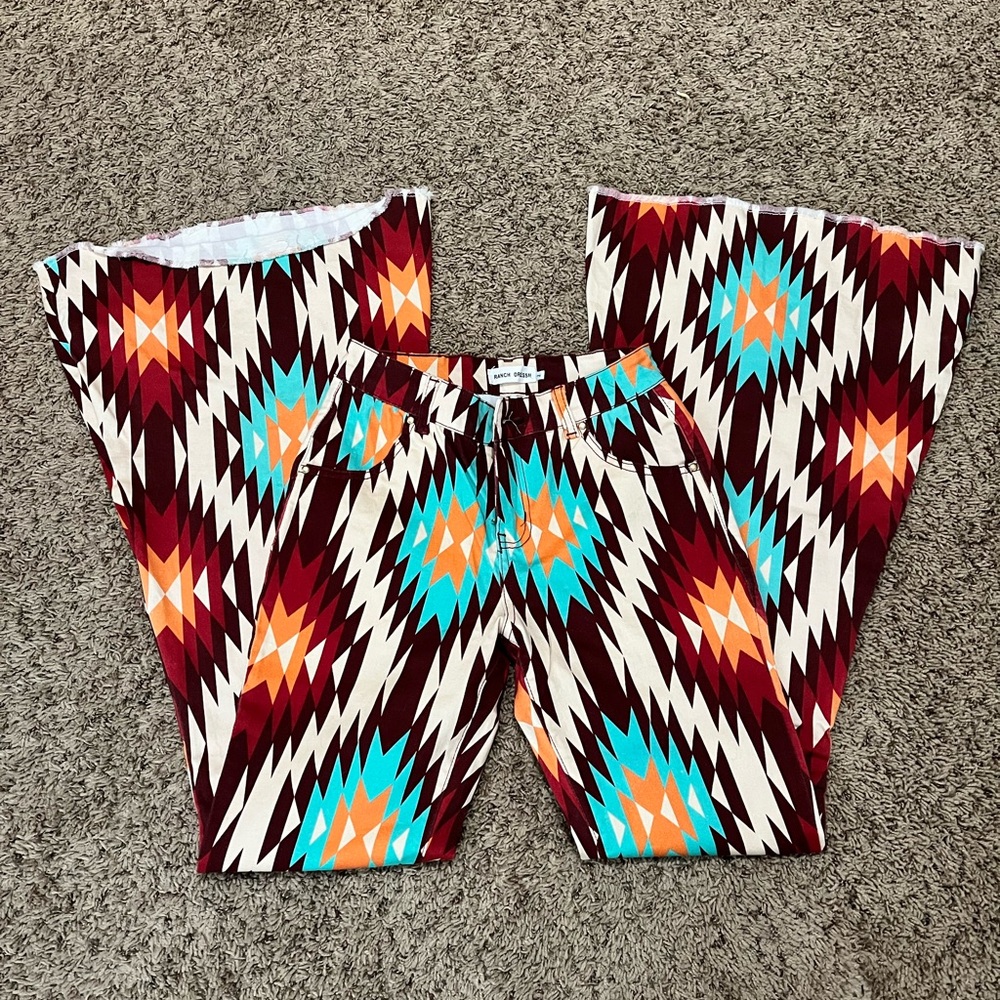 New Woman’s Ranch Dressin rodeo cowgirl flare jeans. Size 2 long length.